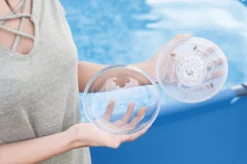 Bestway LUMIERE FLOTTANTE A LEDS DIAM 18 Cm 13 Bestway LUMIERE FLOTTANTE A LEDS DIAM 18 Cm -Cash Piscines Boutique lumiere flottante a leds diam 18 cm 3